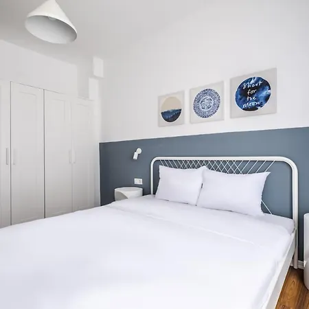 Sleek Studio Flat With Central Location In Kadikoy Apartment