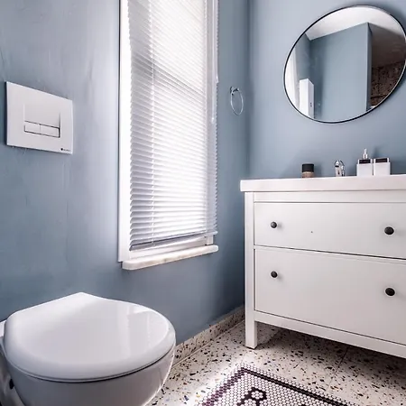 Sleek Studio Flat With Central Location In Kadikoy Istanbul